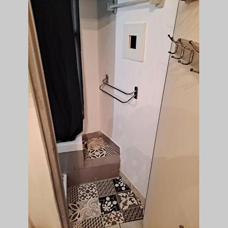 Studio A 10 Min A Pied Notre-Dame De La Garde Apartment Marseille Luaran gambar
